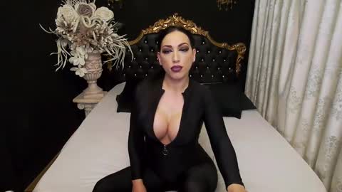 Snapshot of mikaelajensen chatting on January 6, 3:53 am Mikaela online show from January 6, 3:53 am