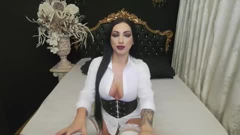 Snapshot of mikaelajensen chatting on February 12, 7:55 am Mikaela online show from February 12, 7:55 am