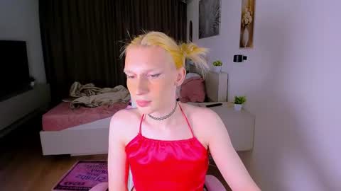 mikaella_nicole online show from June 22, 6:38 pm