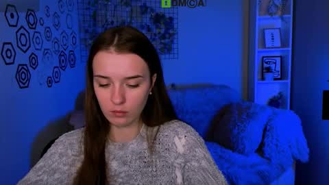 Snapshot of mikameovv chatting on November 26, 2:18 pm Mika online show from November 26, 2:18 pm