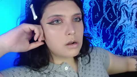 Snapshot of mikaskullcs chatting on September 9, 4:23 am Mika online show from September 9, 4:23 am