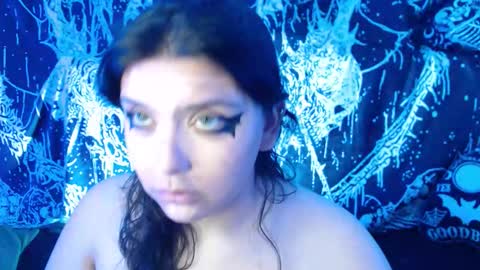 Snapshot of mikaskullcs chatting on September 29, 1:55 am Mika online show from September 29, 1:55 am