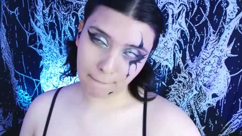 Snapshot of mikaskullcs chatting on October 4, 6:22 am Mika online show from October 4, 6:22 am