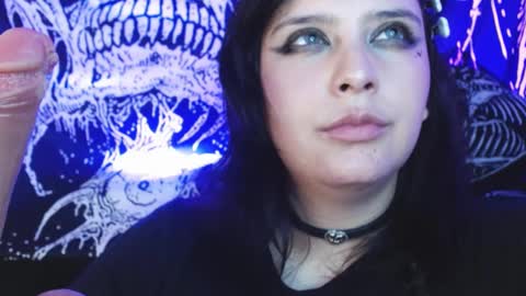 Snapshot of mikaskullcs chatting on October 9, 5:27 am Mika online show from October 9, 5:27 am