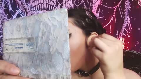 Snapshot of mikaskullcs chatting on November 14, 9:24 pm Mika online show from November 14, 9:24 pm