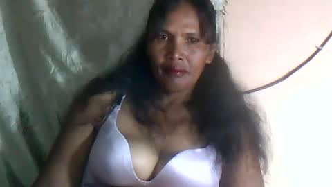 Snapshot of mikaya271700 chatting on March 6, 3:36 am mikaya271700 online show from March 6, 3:36 am