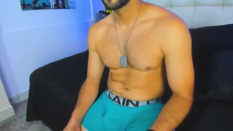 Snapshot of mike333_ chatting on May 30, 9:01 pm --- Mike --- online show from May 30, 9:01 pm