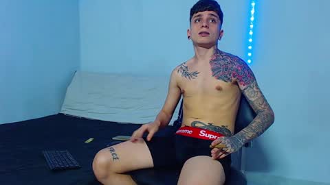 Mike IMDEPENDIENT MODEL online show from December 29, 2:17 am