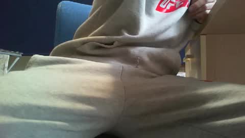 Snapshot of mike85bg chatting on February 12, 9:31 am mike85bg online show from February 12, 9:31 am