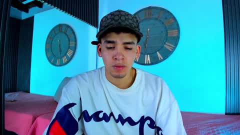 Mike 0233 online show from February 2, 3:43 am