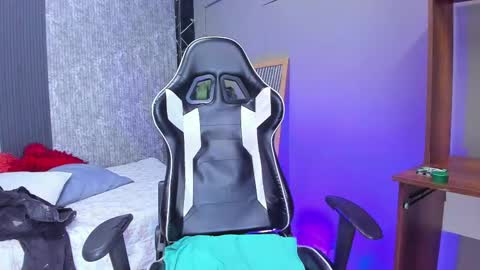 Mike 0233 online show from March 6, 7:03 am