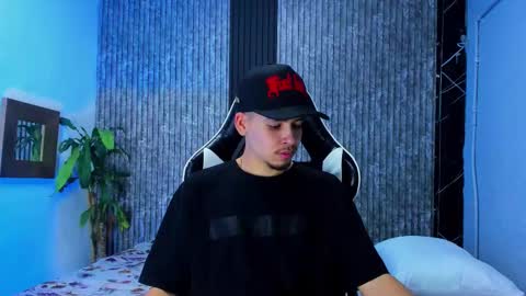 Mike 0233 online show from February 1, 4:22 am