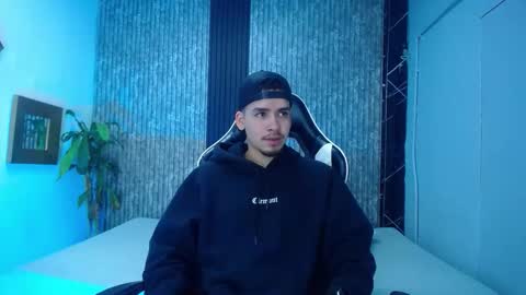 Mike 0233 online show from February 4, 3:56 am