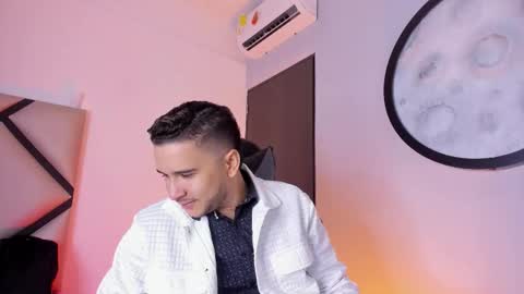 Snapshot of mike_256 chatting on November 19, 11:54 am Mike online show from November 19, 11:54 am