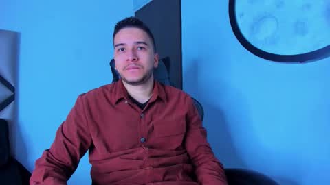 Snapshot of mike_256 chatting on November 20, 12:05 pm Mike online show from November 20, 12:05 pm