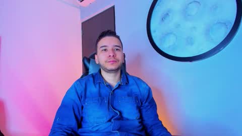 Snapshot of mike_256 chatting on November 26, 11:44 am Mike online show from November 26, 11:44 am