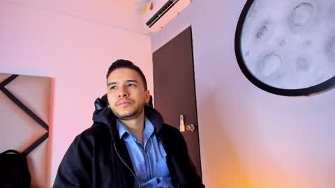 Snapshot of mike_256 chatting on November 28, 11:35 am Mike online show from November 28, 11:35 am