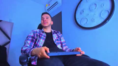 Mike  online show from January 7, 11:56 am