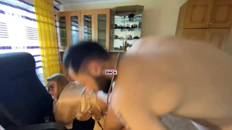 Snapshot of mike_and_anna_ chatting on November 5, 10:59 am Mike and anna online show from November 5, 10:59 am