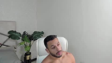 Mike Belle online show from February 28, 10:06 pm