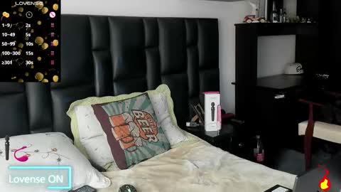 Mike Bennet Make me Cum Please online show from March 1, 8:55 pm