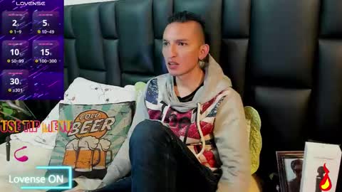 Mike Bennet Make me Cum Please online show from March 18, 10:57 pm