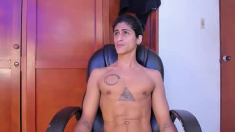 mike_d1030 online show from February 11, 1:32 am