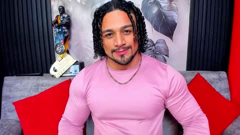 Snapshot of mike_estevess chatting on January 14, 7:03 am online show from January 14, 7:03 am