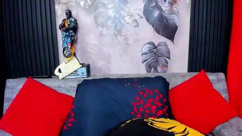 Snapshot of mike_estevess chatting on February 3, 7:35 am online show from February 3, 7:35 am