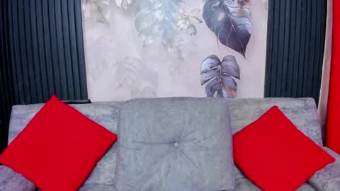   online show from June 8, 10:59 am