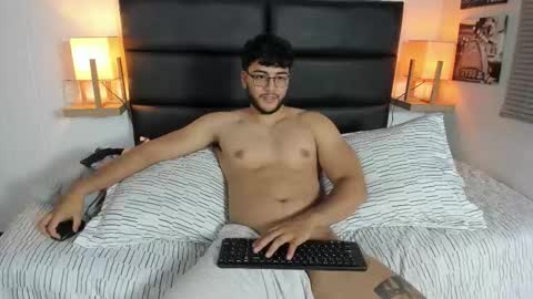  MIKE FOXXX online show from January 9, 3:26 pm