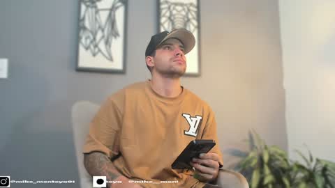 Mike Montoya online show from February 2, 2:17 am