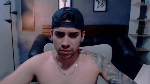 Snapshot of mike_montoya chatting on April 17, 12:35 am Mike Montoya online show from April 17, 12:35 am