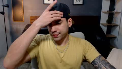 Snapshot of mike_montoya chatting on May 10, 3:23 am Mike Montoya online show from May 10, 3:23 am
