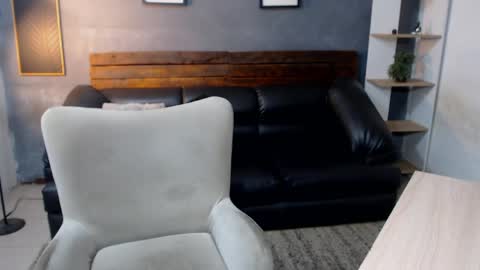 Snapshot of mike_montoya chatting on May 21, 10:28 pm Mike Montoya online show from May 21, 10:28 pm