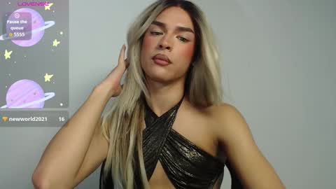 Snapshot of mike_nour chatting on December 22, 12:18 am IM MIKE online show from December 22, 12:18 am