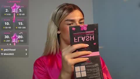 Snapshot of mike_nour chatting on January 10, 5:53 am IM MIKE online show from January 10, 5:53 am