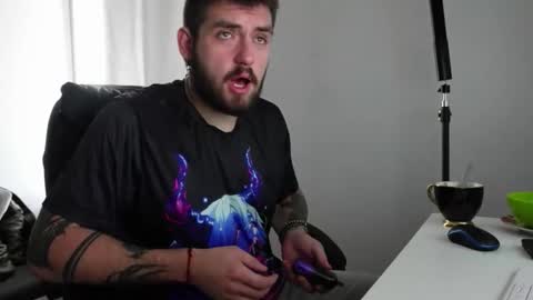 Snapshot of mike_platano chatting on October 1, 1:28 pm MIKE PLATANO online show from October 1, 1:28 pm