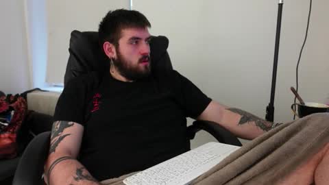 Snapshot of mike_platano chatting on October 16, 5:19 am MIKE PLATANO online show from October 16, 5:19 am