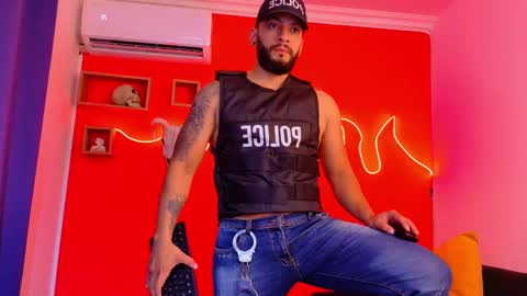 Snapshot of mike_savage3 chatting on November 13, 12:04 pm Mike online show from November 13, 12:04 pm