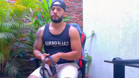 Snapshot of mike_savage3 chatting on November 23, 12:38 pm Mike online show from November 23, 12:38 pm