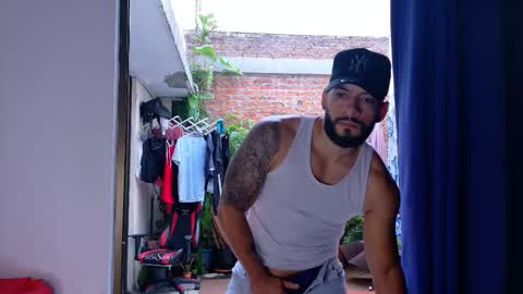 Snapshot of mike_savage3 chatting on December 2, 12:43 pm Mike online show from December 2, 12:43 pm