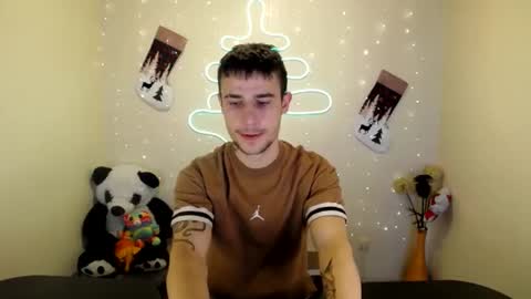 Snapshot of mike_severi chatting on December 12, 10:02 am Mike online show from December 12, 10:02 am