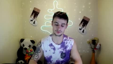 Snapshot of mike_severi chatting on December 12, 6:10 pm Mike online show from December 12, 6:10 pm