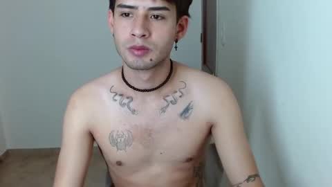 mike_smith03 online show from April 22, 4:52 pm