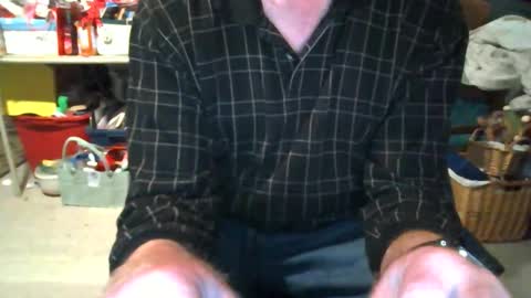 Snapshot of mikeb3200 chatting on November 29, 4:37 am mikeb3200 online show from November 29, 4:37 am