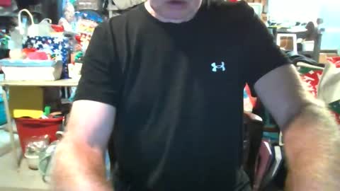 Snapshot of mikeb3200 chatting on December 14, 1:05 pm mikeb3200 online show from December 14, 1:05 pm