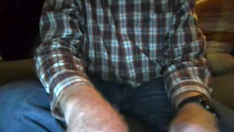 Snapshot of mikeb3200 chatting on February 14, 2:19 am mikeb3200 online show from February 14, 2:19 am