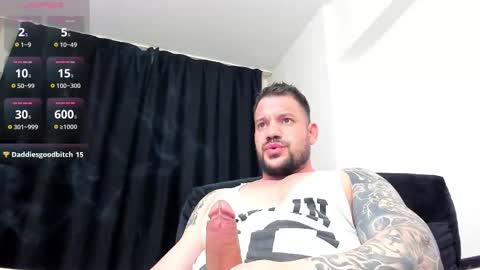 Snapshot of mikebigboy31 chatting on March 26, 5:35 am Mike online show from March 26, 5:35 am