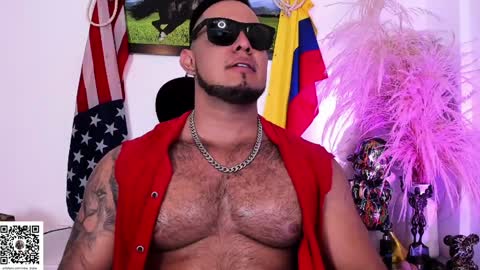 Snapshot of mikeblake_ chatting on February 8, 4:57 pm mikeblake_ online show from February 8, 4:57 pm